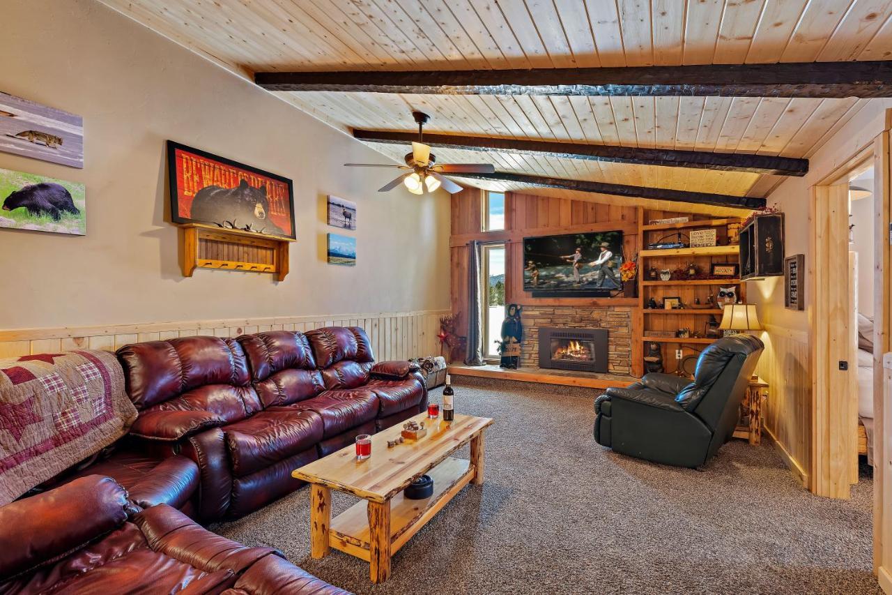Huckleberry Hollow By Kabino Hot Tub Firepit Ps2 Satellite Grill Wifi Golf Course Island Park Exterior foto